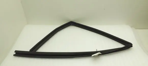 Jeep Grand Cherokee Rubber seal rear door window/glass 