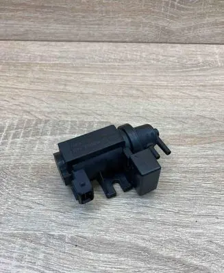 BMW 5 E60 E61 Turbo solenoid valve 70057903 7796634 1174