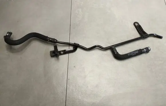 Volkswagen Tiguan Engine coolant pipe/hose 3Q0121070AG
