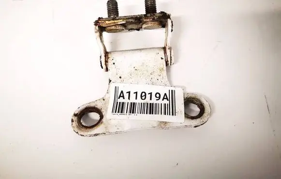 Toyota Avensis T270 Tailgate/trunk/boot hinge 