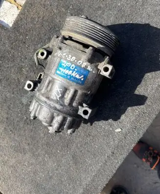 Volvo C30 Air conditioning (A/C) compressor (pump) 