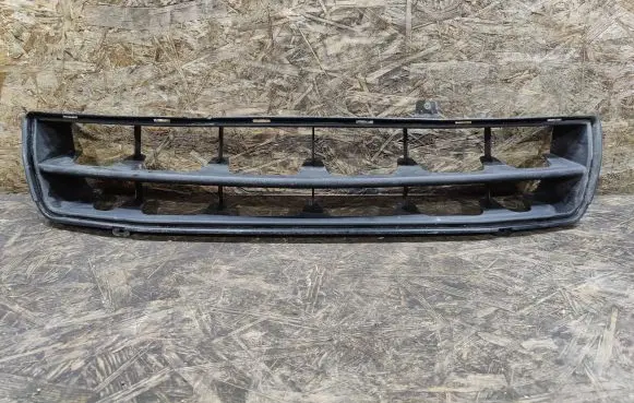 Suzuki Liana Front bumper upper radiator grill