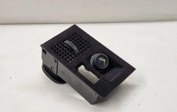 BMW 7 E65 E66 Cigarette lighter 9118064
