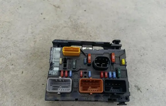 Peugeot 1007 BSM Control unit 9664055480