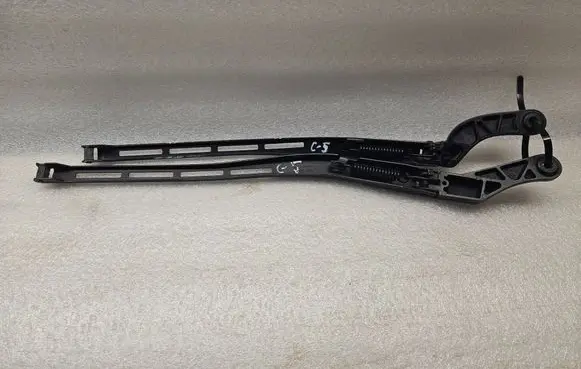 Audi A6 Allroad C5 Front wiper blade arm 4B1955408D 4B1955407D