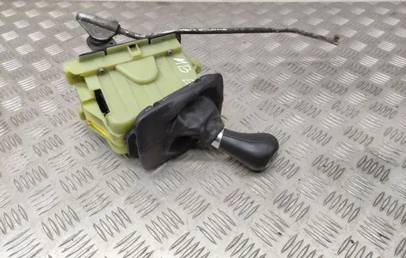 Mercedes-Benz E W212 Gear shifter/selector A2042678124