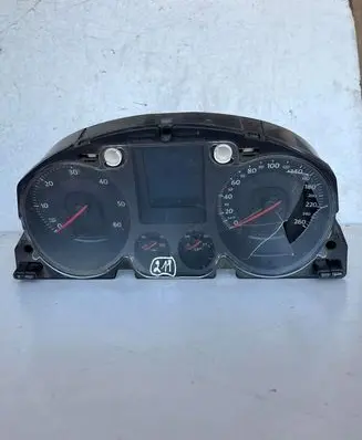 Volkswagen PASSAT B6 Speedometer (instrument cluster) A2C53106067