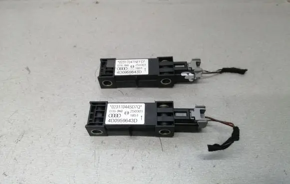 Audi A8 S8 D2 4D Airbag deployment crash/impact sensor 4D0959643D