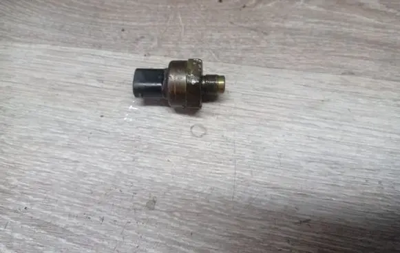 Volvo S80 Brake power pressure regulator 