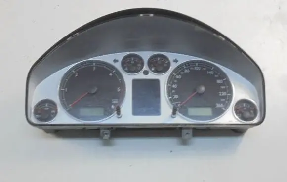 Volkswagen Sharan Speedometer (instrument cluster) 7M3920840Q