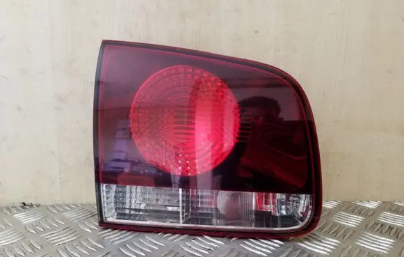 Volkswagen Touareg I Tailgate rear/tail lights 7L6945093AA