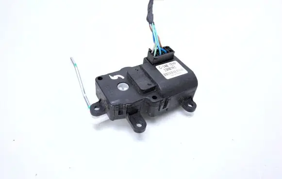 Chevrolet Captiva Air flap motor/actuator 13A07AI 13A07ATF0894