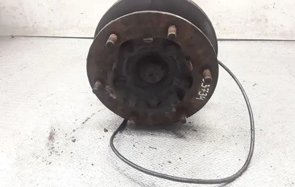 Mercedes-Benz Sprinter W901 W902 W903 W904 Front wheel hub spindle knuckle