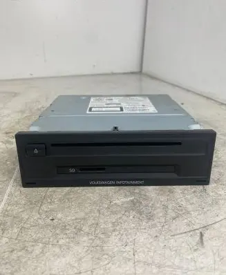 Volkswagen Golf VII Head unit multimedia control 5G0035824A FA0300016A