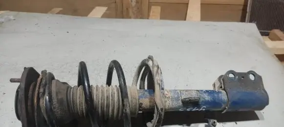 Toyota Avensis T250 Front shock absorber with coil spring