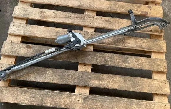 Ford Grand C-MAX Front wiper linkage and motor 9259080