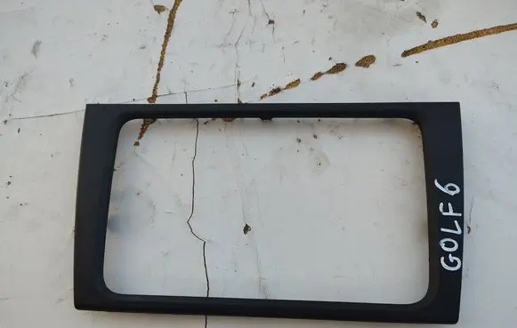 Volkswagen Golf VI Radio/GPS head unit trim 5K0858063B