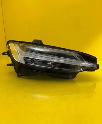 Volvo S60 Headlight/headlamp 32228816