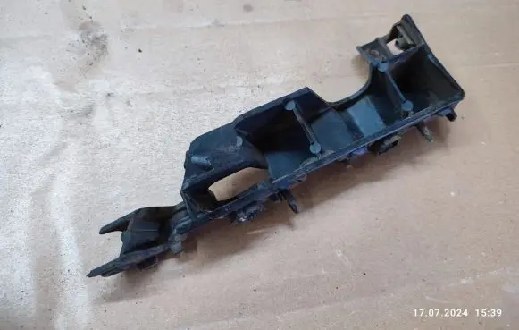 Audi A6 S6 C7 4G Front bumper mounting bracket 4G0807283