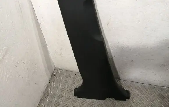 (B) pillar trim (bottom)