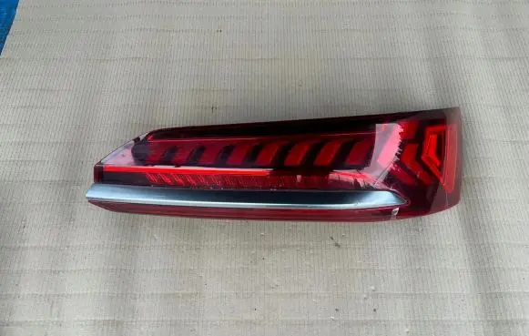 Audi Q7 4M Rear/tail lights 4M0945094F