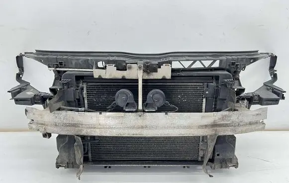 Audi TT TTS Mk2 Front bodywork piece 
