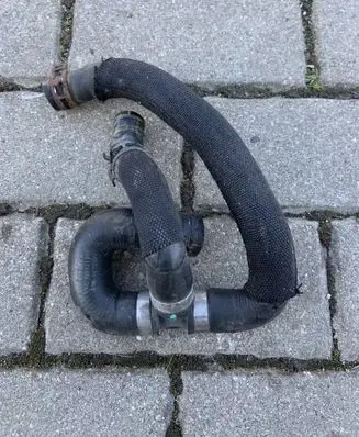 Audi A6 S6 C7 4G Engine coolant pipe/hose 06E121030A