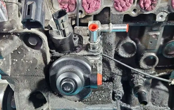 Fuel injection high pressure pump