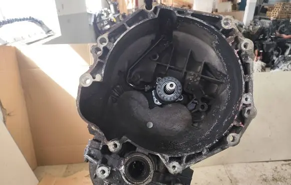 Opel Zafira C Manual 6 speed gearbox 983085 339493112 9830852