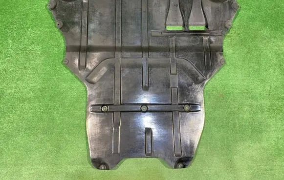 Audi TT TTS RS Mk3 8S Engine splash shield/under tray 8S8825236