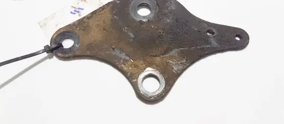 Peugeot 407 Engine mounting bracket