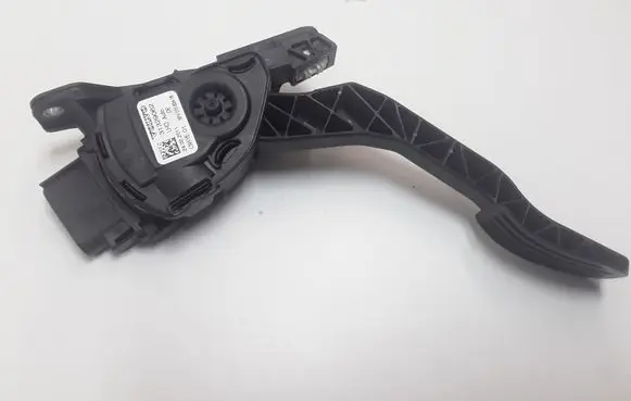 Volvo S60 Accelerator throttle pedal 31329062