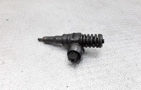Audi A4 S4 B6 8E 8H Fuel injector 038130073BA