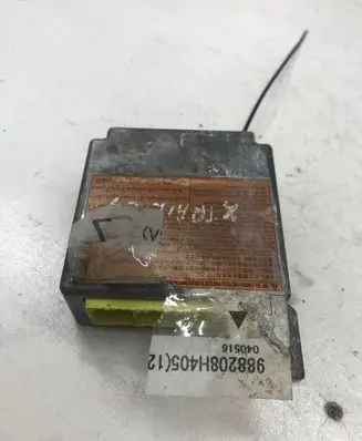 Nissan X-Trail T30 Airbag control unit/module 988208H405 040516