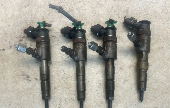 Peugeot 2008 I Fuel injectors set 0445110340 870692