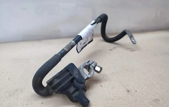 Volkswagen PASSAT B7 Negative earth cable (battery) 1K0915181H