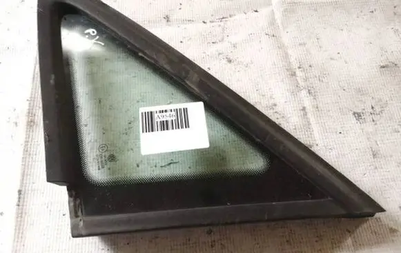 Volkswagen Touran I Front triangle window/glass as2
