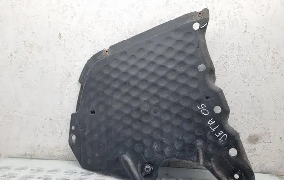 Volkswagen Jetta V Rear underbody cover/under tray 1K5825215C