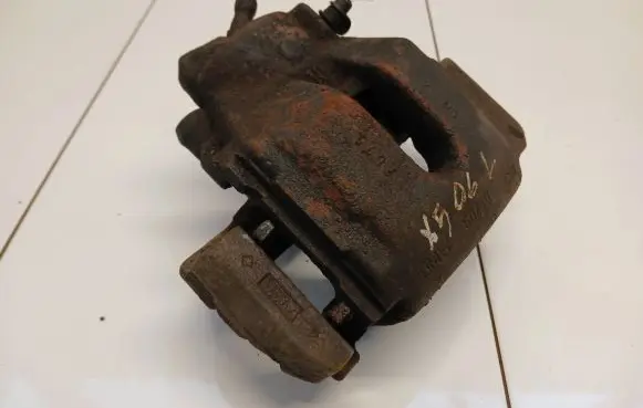 BMW X5 E53 Front brake caliper