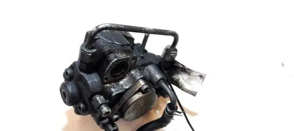Toyota Avensis T250 Fuel injection high pressure pump 221000R010