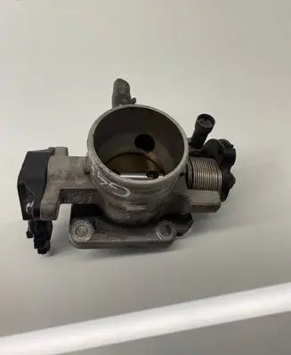 Hyundai Accent Throttle valve 3517022600
