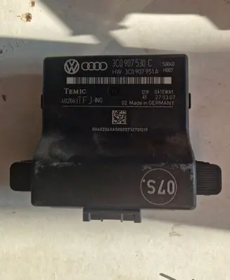 Volkswagen PASSAT B6 Gateway control module 3C0907530C
