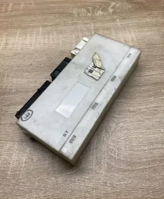 BMW 5 E39 Central body control module 6938461