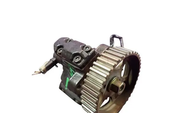 Peugeot 307 CC Fuel injection high pressure pump 