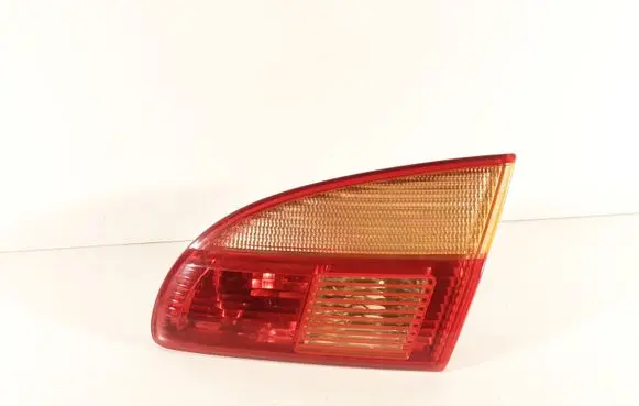Toyota Avensis T220 Tailgate rear/tail lights 034NC0