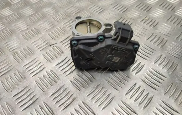 BMW X1 F48 F49 Engine shut-off valve 7618838