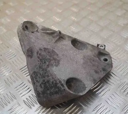 BMW 3 E90 E91 Engine mounting bracket 6786693
