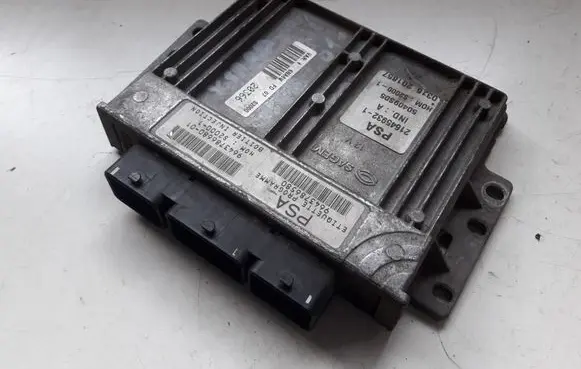 Citroen Xsara Engine control unit/module 9643786580