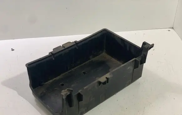 Battery box tray