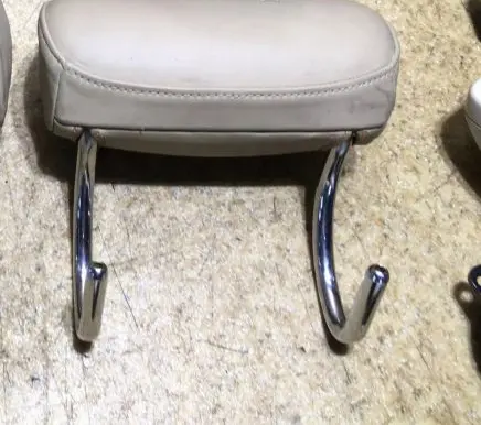 Mercedes-Benz CLS C219 Rear seat headrest 